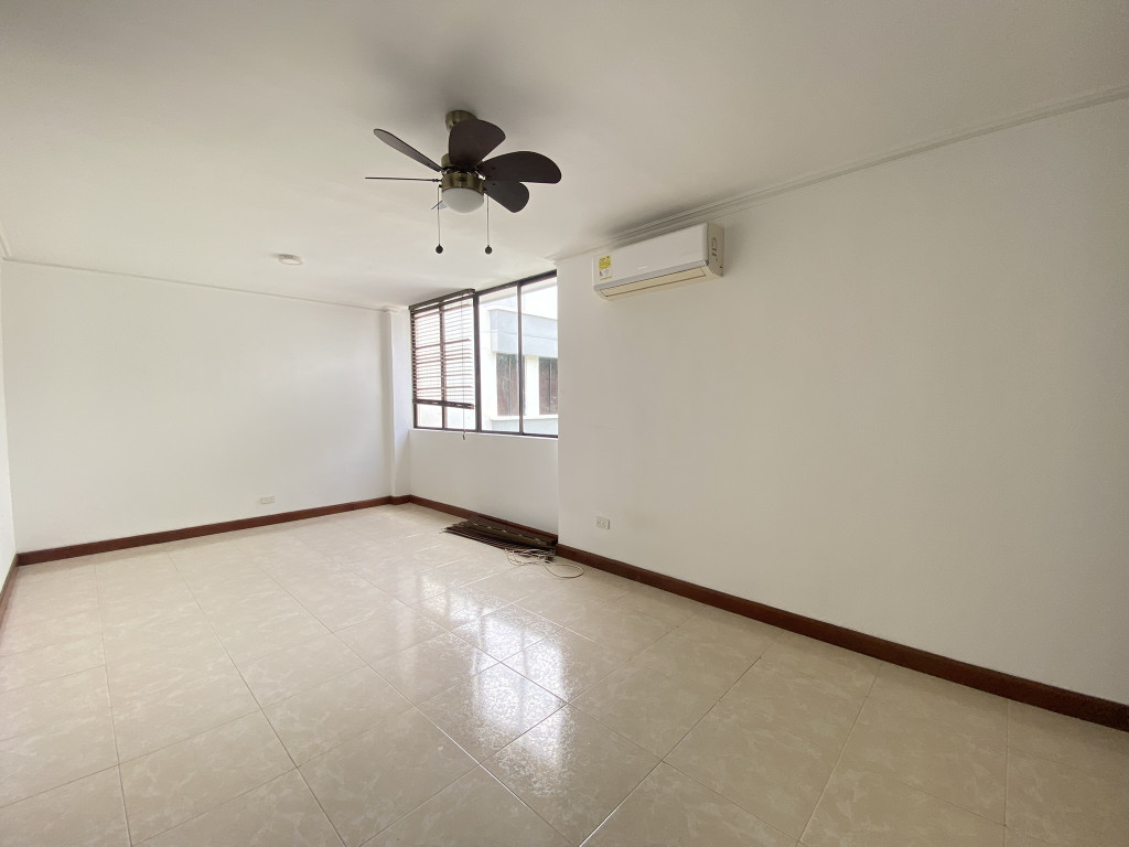 Apartamento en arriendo en Altos De Riomar, Barranquilla · foto 3 de 17