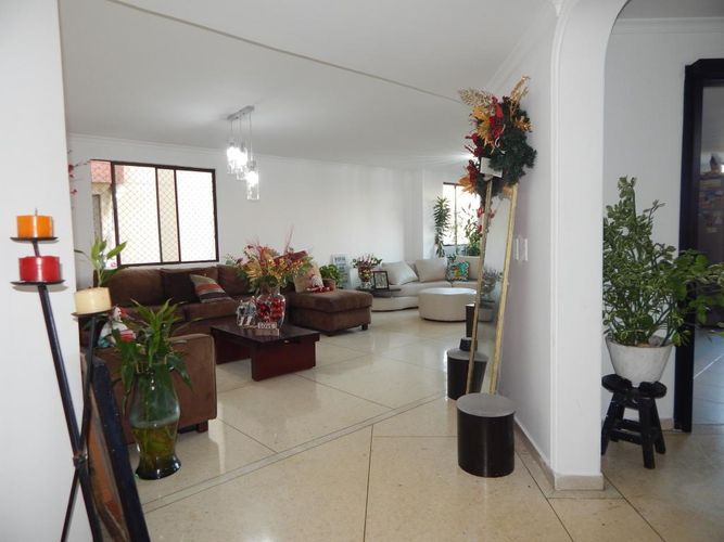 Apartamento de 3 alcobas en venta en Conjunto Residencial El Encanto, Barranquilla, 135 m² · foto 2 de 24