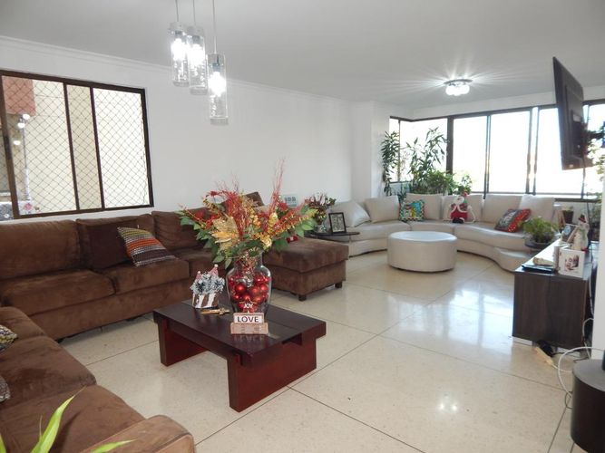 Apartamento de 3 alcobas en venta en Conjunto Residencial El Encanto, Barranquilla, 135 m² · foto 3 de 24