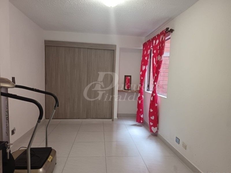 Apartamento en venta en Calasanz, Medellín · foto 8 de 15