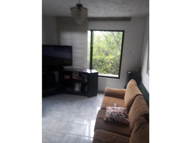 Apartamento en venta en El Lido, Cali · foto 2 de 3