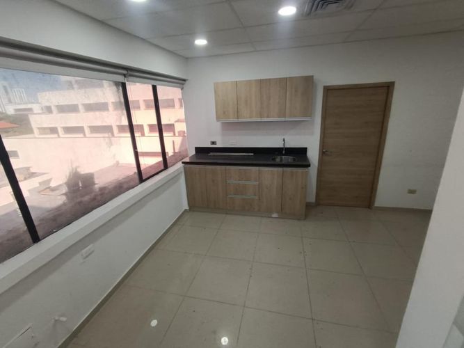 Oficina en arriendo en El Prado, Barranquilla, 2196 m² · foto 10 de 24