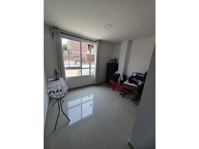 Apartamento de 2 alcobas en venta en Urbanizacion La Merced, Cali, 55 m² · foto 4 de 7