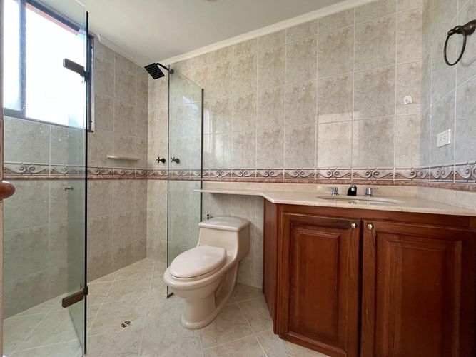 Apartamento de 3 alcobas en venta en El Poblado, Medellín, 173 m² · foto 17 de 19