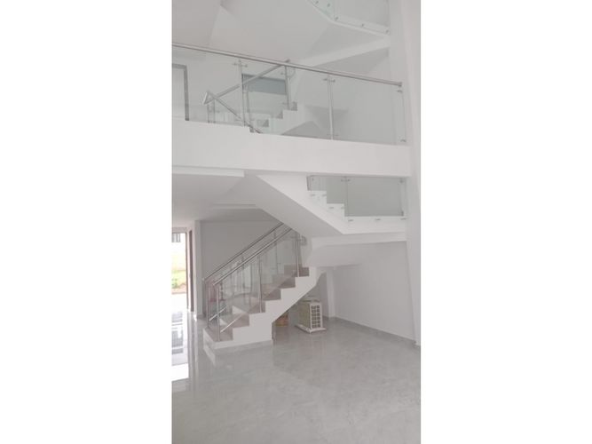 Casa de 6 alcobas en venta en Las Mercedes, Jamundí, 320 m² · foto 4 de 9