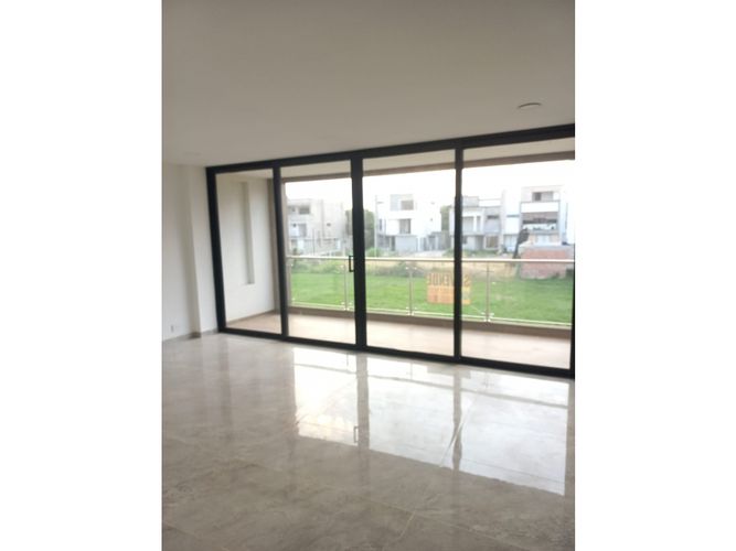 Casa de 6 alcobas en venta en Las Mercedes, Jamundí, 320 m² · foto 7 de 9