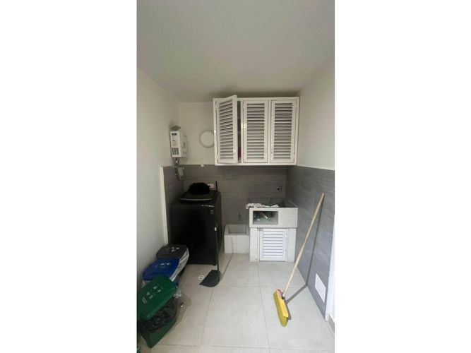 Casa de 5 alcobas en venta en El Castillo, Jamundí, 240 m² · foto 6 de 10