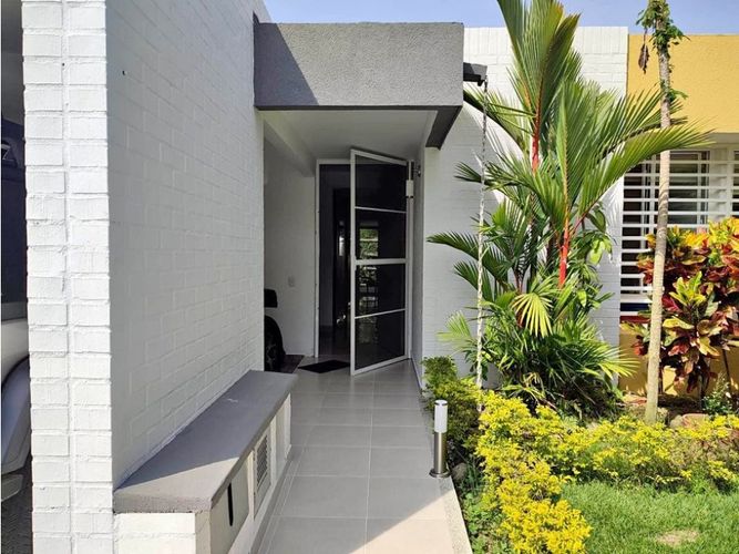 Casa de 5 alcobas en venta en El Castillo, Jamundí, 240 m² · foto 10 de 10