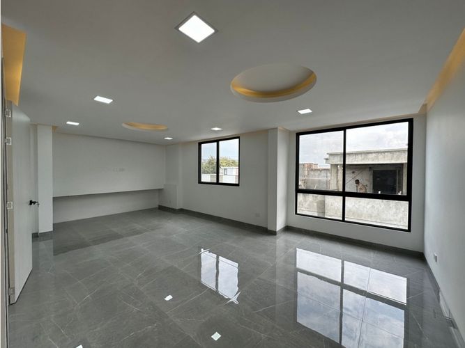 Casa de 4 alcobas en venta en Las Mercedes, Jamundí, 300 m² · foto 2 de 17
