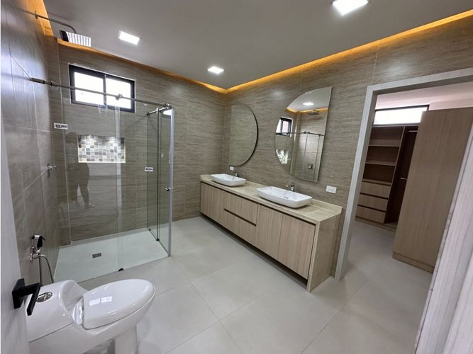 Casa de 4 alcobas en venta en Las Mercedes, Jamundí, 300 m² · foto 13 de 17