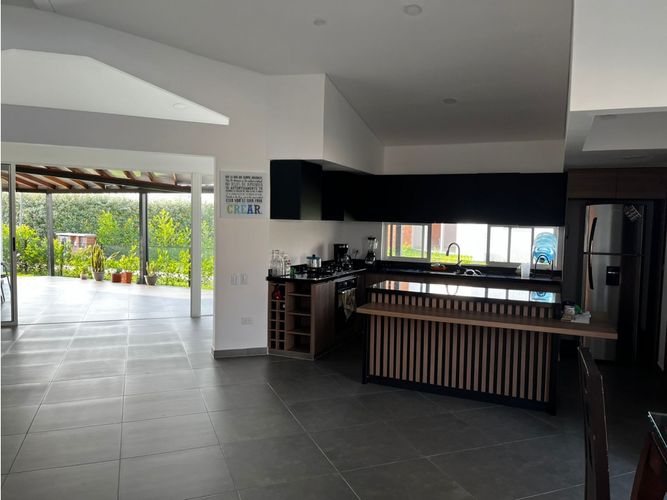Casa de 4 alcobas en venta en La Morada, Jamundí, 220 m² · foto 4 de 10