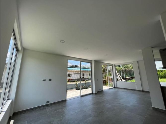 Casa de 3 alcobas en venta en Potrerito, Jamundí, 154 m² · foto 5 de 10