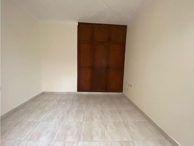 Casa de 7 alcobas en venta en Belalcazar, Jamundí, 294 m² · foto 3 de 24