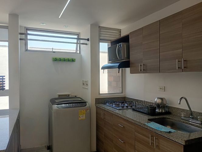 Apartamento de 1 alcoba en arriendo en El Poblado, Medellín, 32 m² · foto 8 de 14