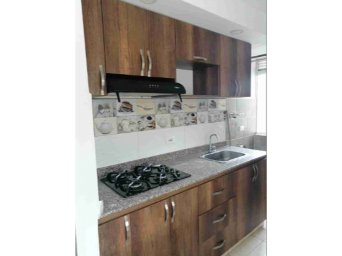 Apartamento de 2 alcobas en venta en Cr. Los Naranjos, Jamundí, 62 m² · foto 3 de 24