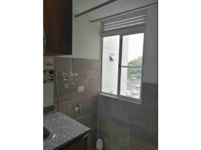 Apartamento de 2 alcobas en venta en Cr. Los Naranjos, Jamundí, 62 m² · foto 5 de 24