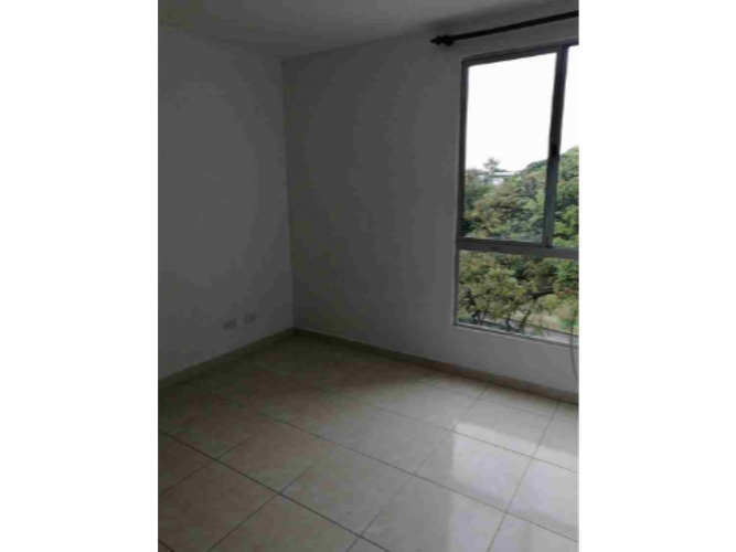Apartamento de 2 alcobas en venta en Cr. Los Naranjos, Jamundí, 62 m² · foto 14 de 24