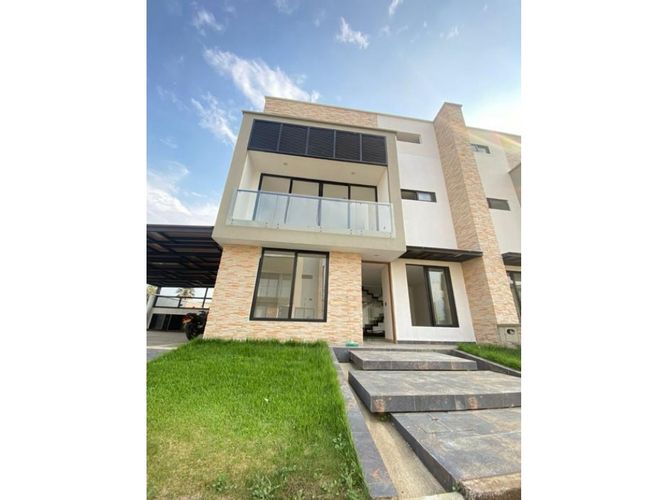Casa de 6 alcobas en venta en Las Mercedes, Jamundí, 360 m² · foto 3 de 24