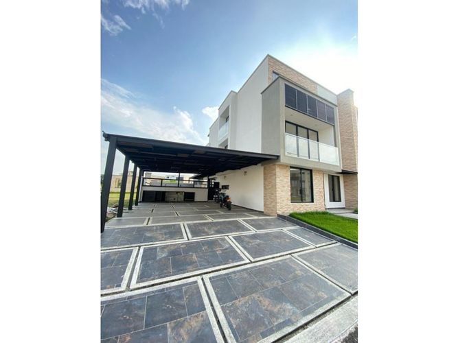 Casa de 6 alcobas en venta en Las Mercedes, Jamundí, 360 m² · foto 4 de 24