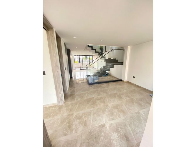 Casa de 6 alcobas en venta en Las Mercedes, Jamundí, 360 m² · foto 5 de 24
