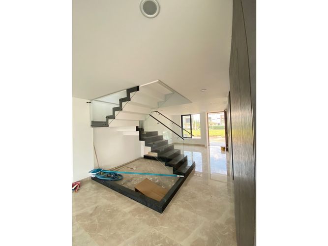 Casa de 6 alcobas en venta en Las Mercedes, Jamundí, 360 m² · foto 6 de 24