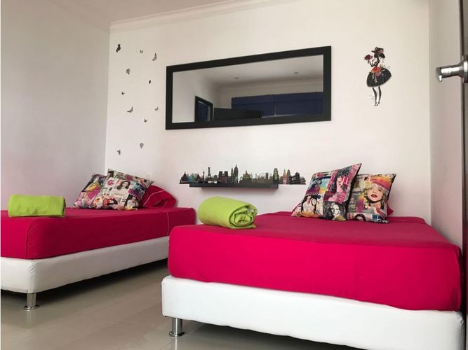 Casa de 12 alcobas en venta en Pampa Linda, Cali, 282 m² · foto 8 de 21