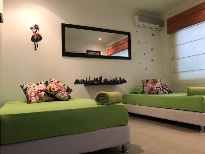 Casa de 12 alcobas en venta en Pampa Linda, Cali, 282 m² · foto 9 de 21