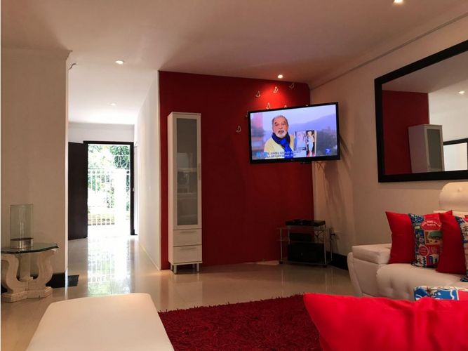 Casa de 12 alcobas en venta en Pampa Linda, Cali, 282 m² · foto 14 de 21