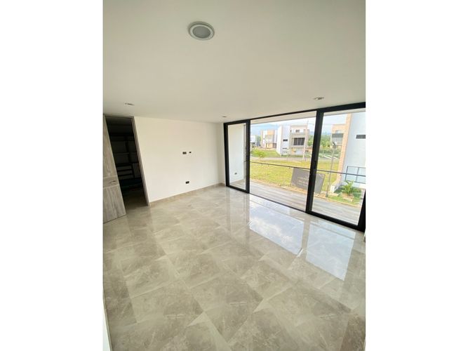 Casa de 6 alcobas en venta en Las Mercedes, Jamundí, 360 m² · foto 18 de 24