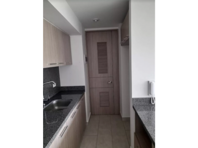 Apartamento de 3 alcobas en venta en Bochalema, Cali, 78 m² · foto 4 de 13