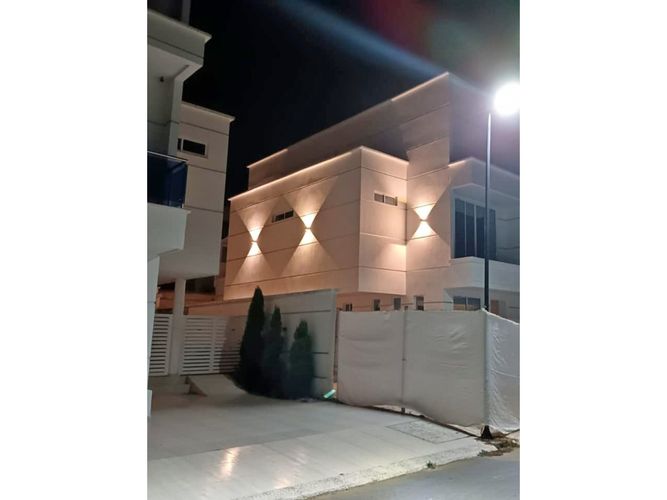 Casa de 6 alcobas en venta en Las Mercedes, Jamundí, 460 m² · foto 2 de 16