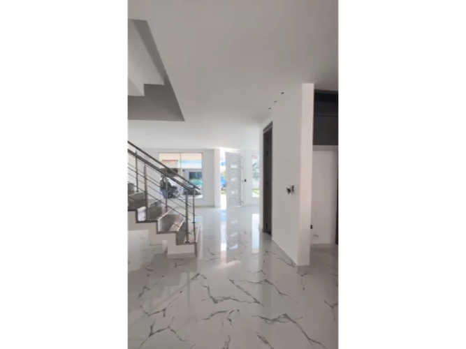 Casa de 6 alcobas en venta en Las Mercedes, Jamundí, 460 m² · foto 5 de 16