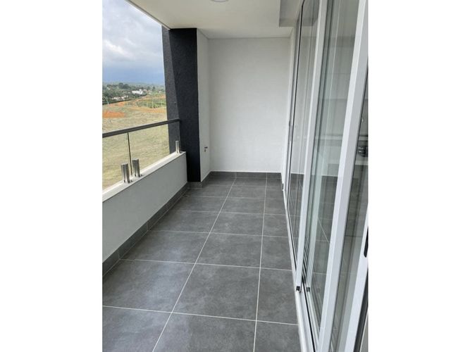 Apartamento de 3 alcobas en venta en Ciudad Jardin, Cali, 147 m² · foto 3 de 8