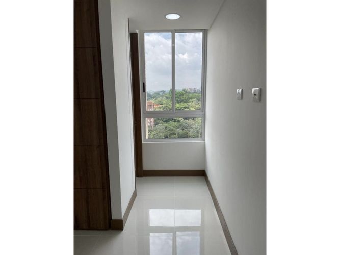 Apartamento de 3 alcobas en venta en Ciudad Jardin, Cali, 147 m² · foto 4 de 8