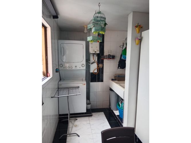 Apartamento en venta en Los Cambulos, Cali · foto 7 de 16