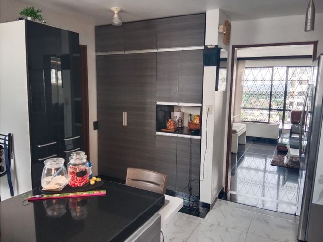 Apartamento en venta en Los Cambulos, Cali · foto 8 de 16