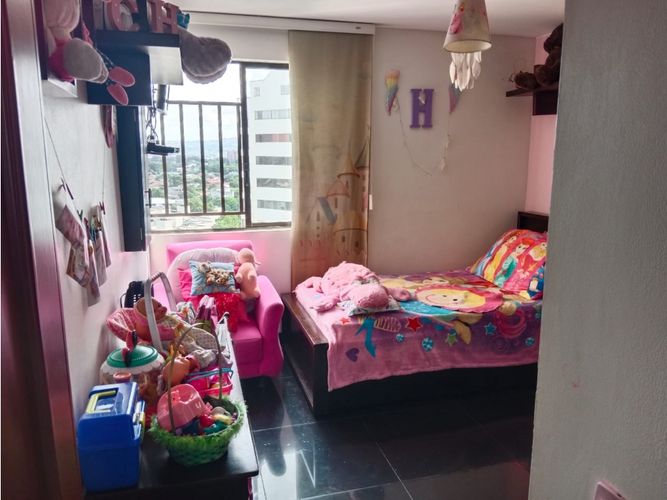 Apartamento en venta en Los Cambulos, Cali · foto 10 de 16