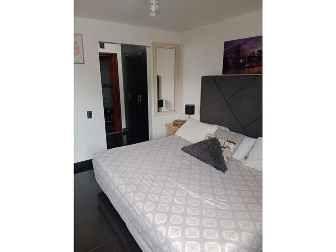 Apartamento en venta en Los Cambulos, Cali · foto 15 de 16