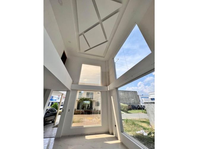 Casa de 4 alcobas en venta en La Morada, Jamundí, 325 m² · foto 2 de 10