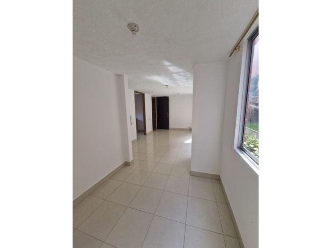 Apartamento de 2 alcobas en venta en Menga, Cali, 58 m² · foto 5 de 16