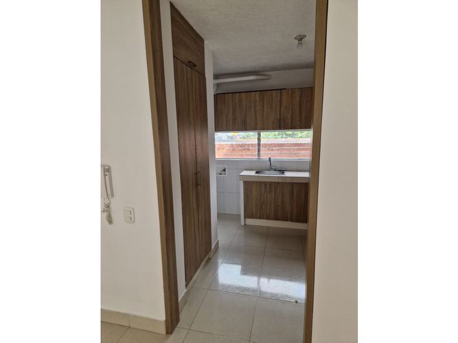 Apartamento de 2 alcobas en venta en Menga, Cali, 58 m² · foto 6 de 16