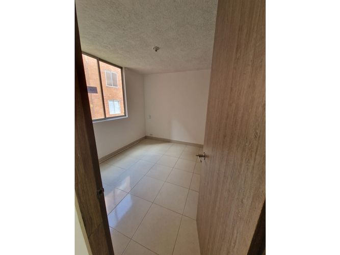 Apartamento de 2 alcobas en venta en Menga, Cali, 58 m² · foto 11 de 16