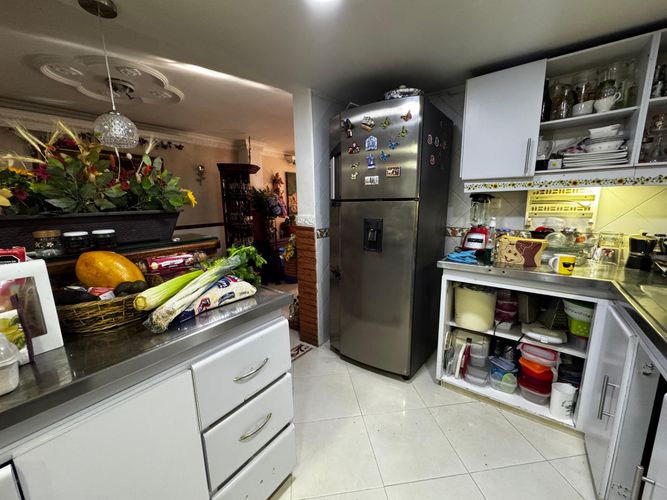 Casa de 4 alcobas en venta en La Mota, Medellín, 190 m² · foto 4 de 22