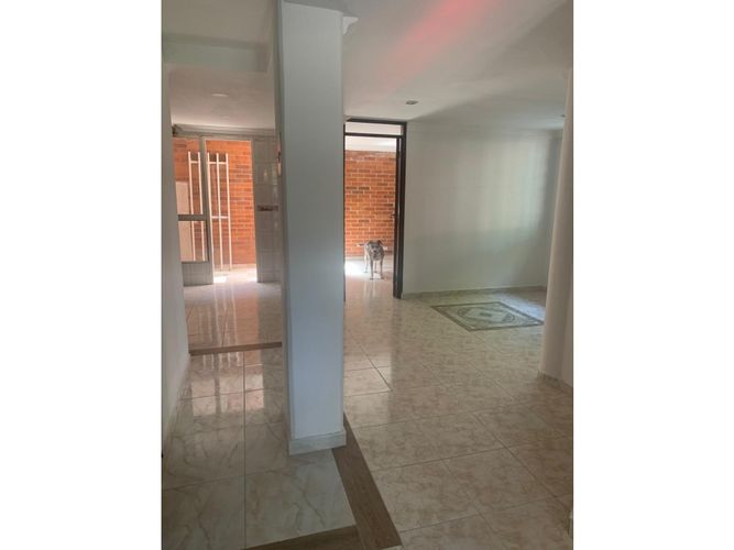 Casa de 9 alcobas en venta en Caney, Cali, 320 m² · foto 2 de 24