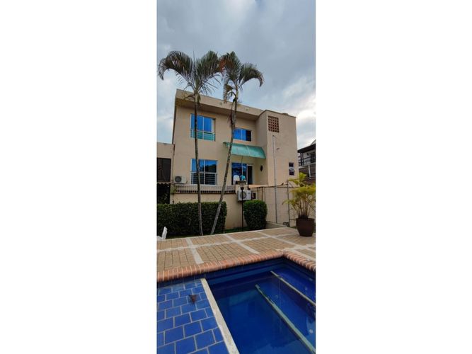 Casa de 3 alcobas en venta en La Hacienda, Cali, 315 m² · foto 11 de 12