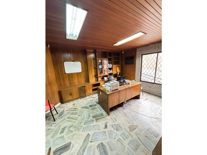 Casa de 7 alcobas en venta en Obrero, Cali, 676 m² · foto 19 de 24