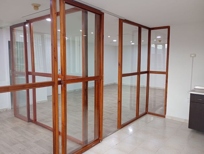 Oficina en arriendo en El Poblado, Medellín, 76 m² · foto 8 de 11