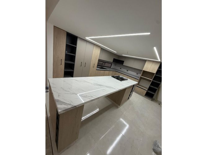 Casa de 5 alcobas en venta en El Ingenio, Cali, 520 m² · foto 2 de 22