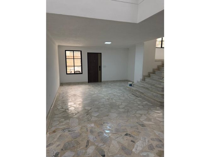Casa de 5 alcobas en venta en El Ingenio, Cali, 520 m² · foto 4 de 22