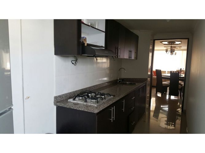 Apartamento de 3 alcobas en venta en El Gran Limonar, Cali, 96 m² · foto 2 de 13